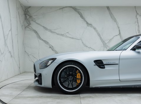 Mercedes-Benz AMG GT R 41