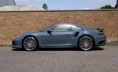 Porsche 911 (991) Turbo 7
