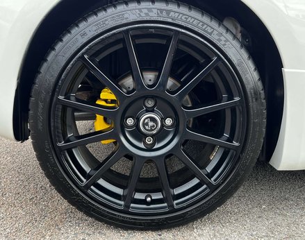 Abarth 695 1.4 695 Competizione (180) Semi-Auto 3dr 15
