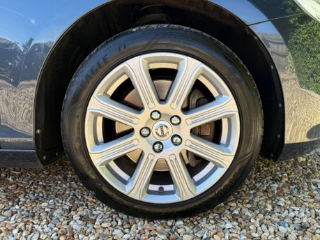 Volvo V40 2.0 D3 Inscription Auto Euro 6 (s/s) 5dr 14