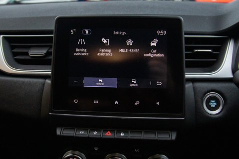 Renault Captur TECHNO E-TECH 23