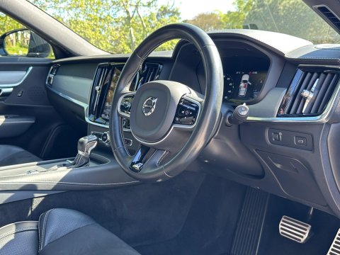 Volvo V90 2.0 D5 R-Design Plus Auto AWD Euro 6 (s/s) 5dr 5