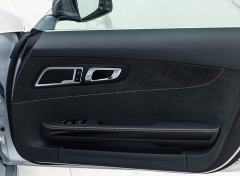 Mercedes-Benz AMG GT R Premium 17