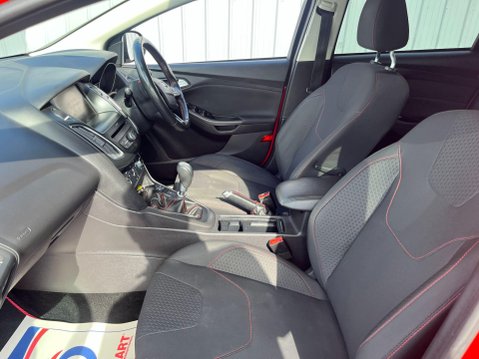 Ford Focus 1.5T EcoBoost Zetec S Red Edition Euro 6 (s/s) 5dr 6