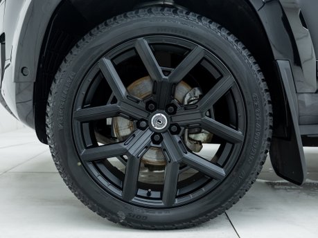 Land Rover Defender 90 D250 X-Dynamic SE URBAN 