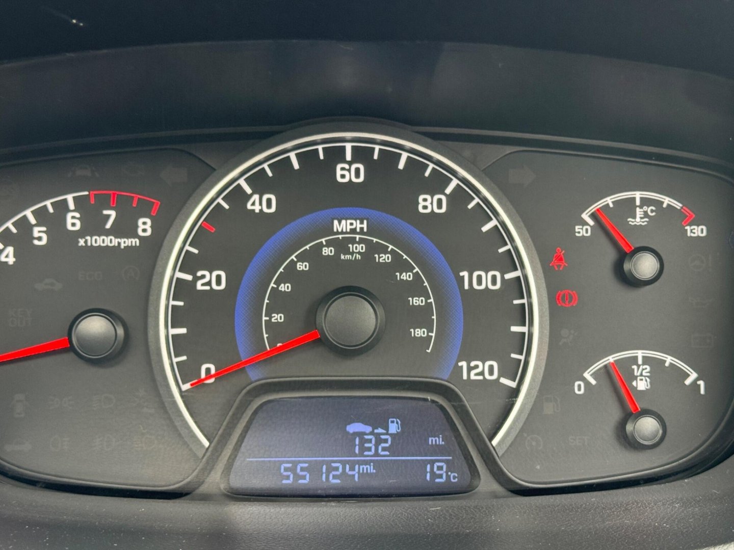 2017 Hyundai i10 — image 34