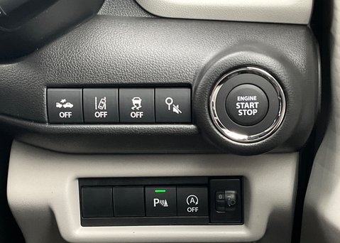 Suzuki Swift Motion 1.2 Mild Hybrid CVT 24