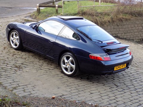 Porsche 911 CARRERA 4 60