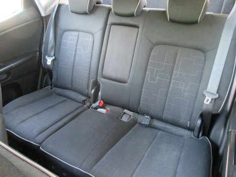 Kia Venga 1.6 2 Euro 6 (s/s) 5dr 40