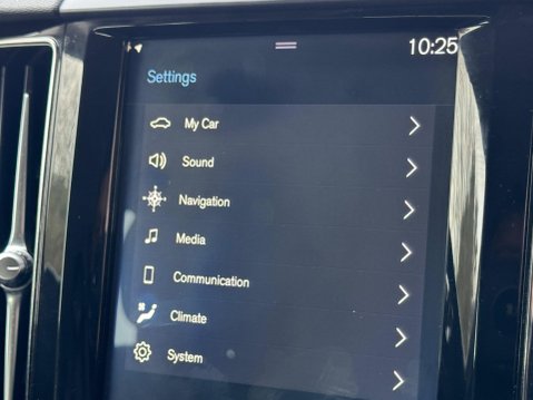 Volvo XC60 2.0 D4 Momentum SUV 5dr Diesel Auto AWD Euro 6 (s/s) (190 ps) 22