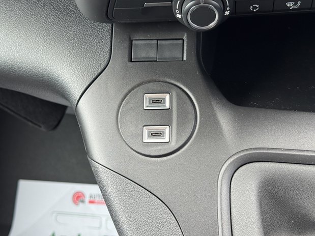 Peugeot Partner LWB L2H1 [SOLD SM] Low Roof Professional Air Con Sensors Tow Bar EURO 6 NO 27