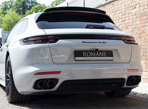 Porsche Panamera Turbo Sport Turismo 27