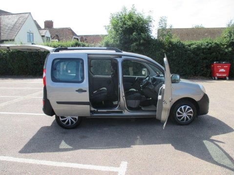 Renault Kangoo 1.5 dCi Extreme Euro 5 5dr 9
