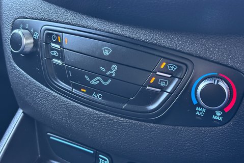 Ford Transit Courier Sport 1.0 Ecoboost - Sat Nav / Rear Camera 20