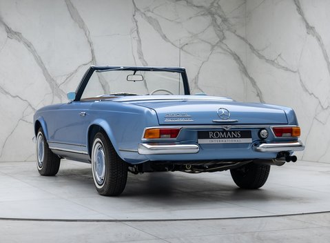 Mercedes-Benz 280 SL W113 Pagoda 13