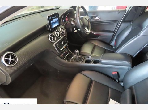 Mercedes-Benz A Class 1.5 A180d Sport Euro 6 (s/s) 5dr 3