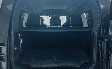 Land Rover Defender OCTA EDITION ONE 35