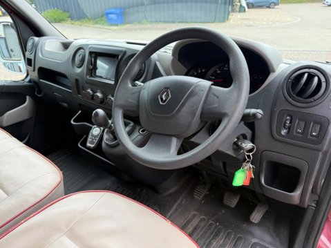 Renault Master 2.3 dCi 35 Business FWD LWB Medium Roof Euro 5 5dr 18