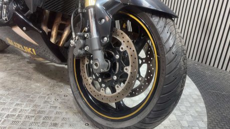 Suzuki GSR750 2011 ONLY 16K GOOD RUNNING NAKED PROJECT BIKE 750CC INLINE 4 10