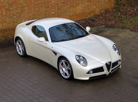 Alfa Romeo 8C Competizione 8