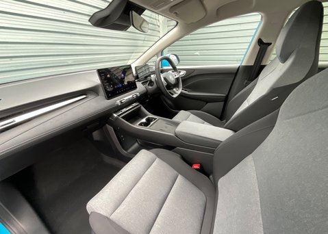 MG MG4 EV URBAN 53.9kWh PREMIUM LONG RANGE 14