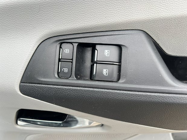 Maxus Deliver 9 LWB L3H2 (SOLD) Medium Roof Alloys Camera Sensors EURO 6 25