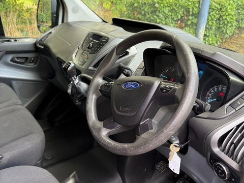 Ford Transit Custom 2.0 TDCi 290 L1 H1 5dr 9