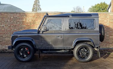 Land Rover Defender 90 Twisted T40 S 7