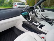 Aston Martin DBX 707 8