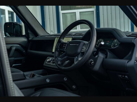 Land Rover Defender 3.0 Defender Hard Top X-Dynamic HSE DMHEV A 4WD 3dr 11