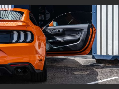 Ford Mustang 5.0 Mustang GT 2dr 8