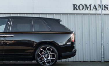 Rolls-Royce Cullinan Black Badge 40