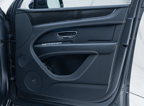 Bentley Bentayga V8 S 31