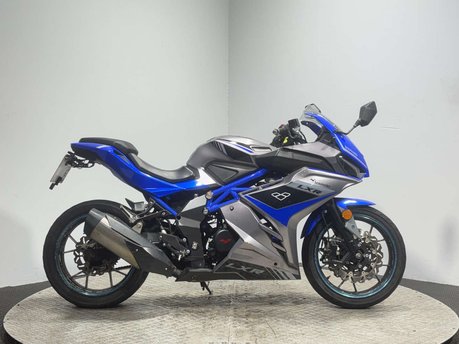 Lexmoto LXR 2020 7K 125CC SPORTS BIKE LEARNER PROJECT BIKE
