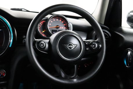 Mini Hatch COOPER CLASSIC 33