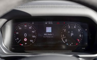 Land Rover Defender 110 V8 19