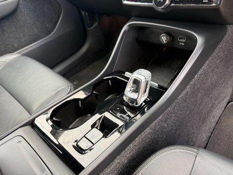 Volvo XC40 2.0 D4 Inscription Auto AWD Euro 6 (s/s) 5dr 18