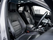 Jaguar E-Pace 2.0 D204 MHEV R-Dynamic Black SUV 5dr Diesel Auto AWD Euro 6 (s/s) (204 ps) 3