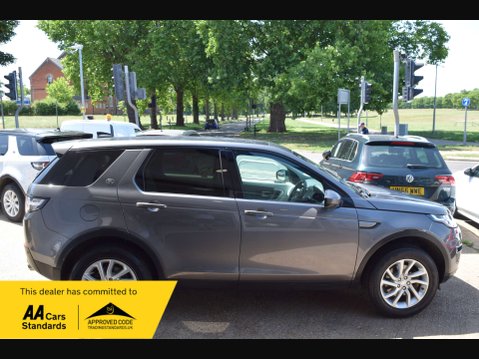 Land Rover Discovery Sport 2.0 Discovery Sport SE Tech TD4 Auto 4WD 5dr 2
