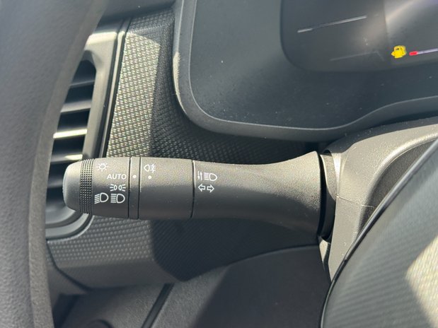 Renault Trafic SWB L1H1 [SOLD MM] Low Roof Advance SL30 Air Con Nav Sensors EURO 6 25