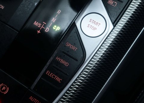 BMW 3 Series 2.0 330E M Sport Auto 5dr 38