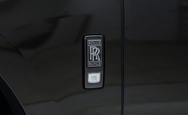 Rolls-Royce Cullinan Series II BLACK BADGE 40