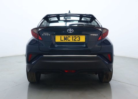 Toyota C-HR 1.8 VVT-h GPF Icon SUV 5dr Petrol Hybrid CVT Euro 6 (s/s) (122 ps) 11