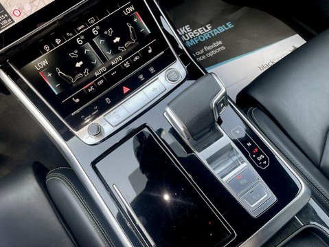 Audi Q8 3.0 TFSI V6 55 Black Edition SUV 5dr Petrol Tiptronic quattro Euro 6 (s/s) 34