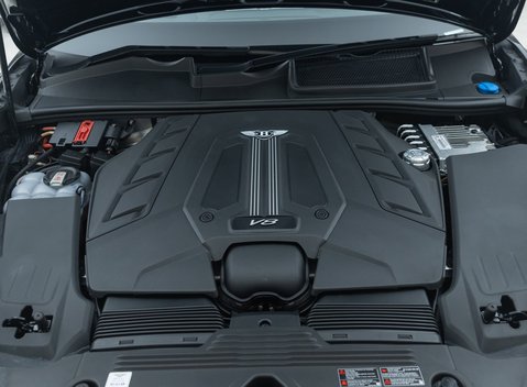 Bentley Bentayga V8 AZURE 42