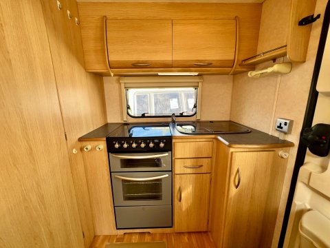Coachman Amara 380/2 18