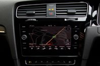 Volkswagen Golf GTI PERFORMANCE TSI DSG 35