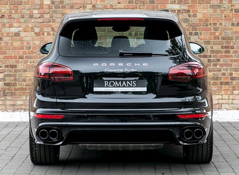 Porsche Cayenne Turbo 5