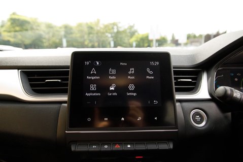 Renault Captur TECHNO E-TECH 21