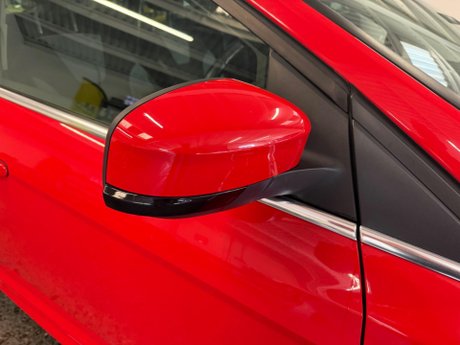 Ford Focus 1.0T EcoBoost Zetec S Euro 5 (s/s) 5dr 28